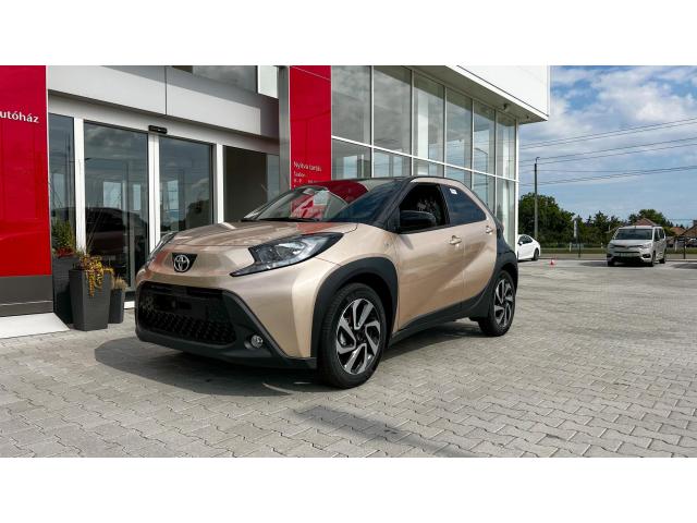 AYGO X 1.0 VVT-i Style Tech