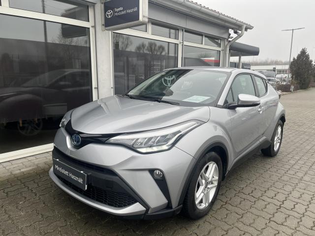 C-HR 1.8 Hybrid Comfort e-CVT Magyarországi vezetett szervízkönyv