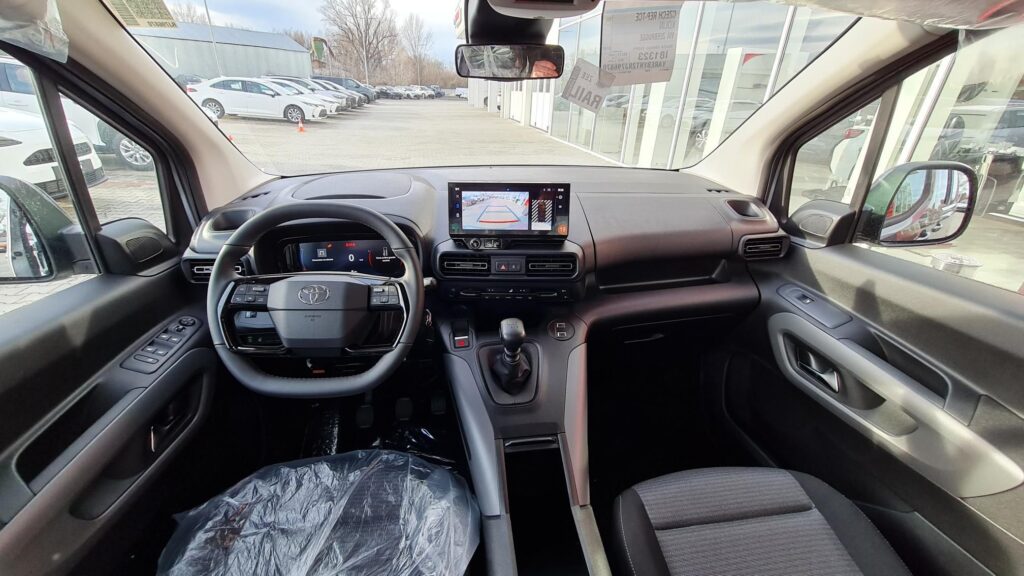 PROACE City Verso 1.5D Family L2H1 MT6 100 Le készletről