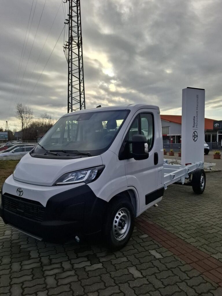 PROACE Max 2.2 D-4D L4 3.5 t Active Alvázas