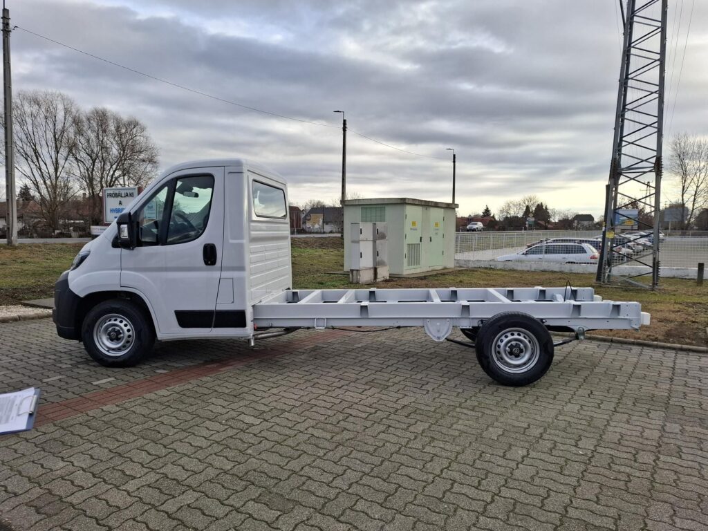 PROACE Max 2.2 D-4D L4 3.5 t Active Alvázas