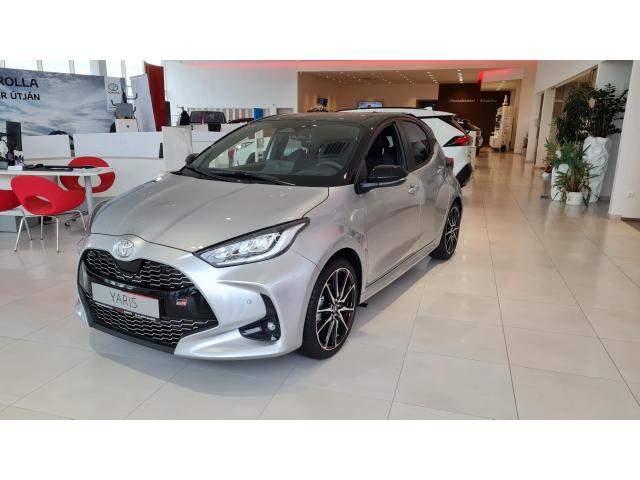 YARIS 1.5 Hybrid GR Sport e-CVT 130Le kéttónusú fényezéssel készletről