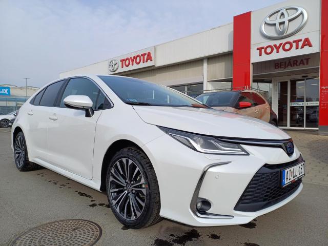 COROLLA 1.8 Hybrid Style e-CVT Tesztautó