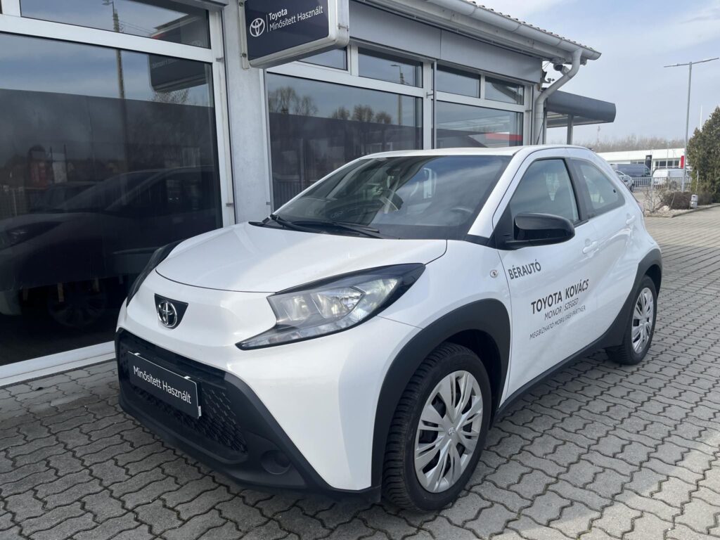 AYGO X 1.0 VVT-i Comfort Business + Téli szerelt kerékkel!