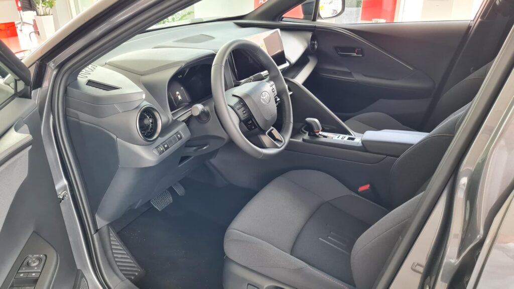 C-HR 2.0 Hybrid Style e-CVT Bi-tone fényezés. készletről