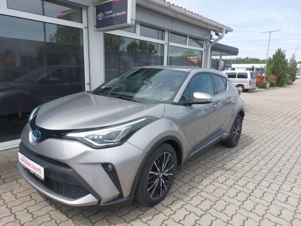 C-HR 1.8 Hybrid Executive Tech e-CVT Magyarországi 1.tulaj vezetett szervízkönyv