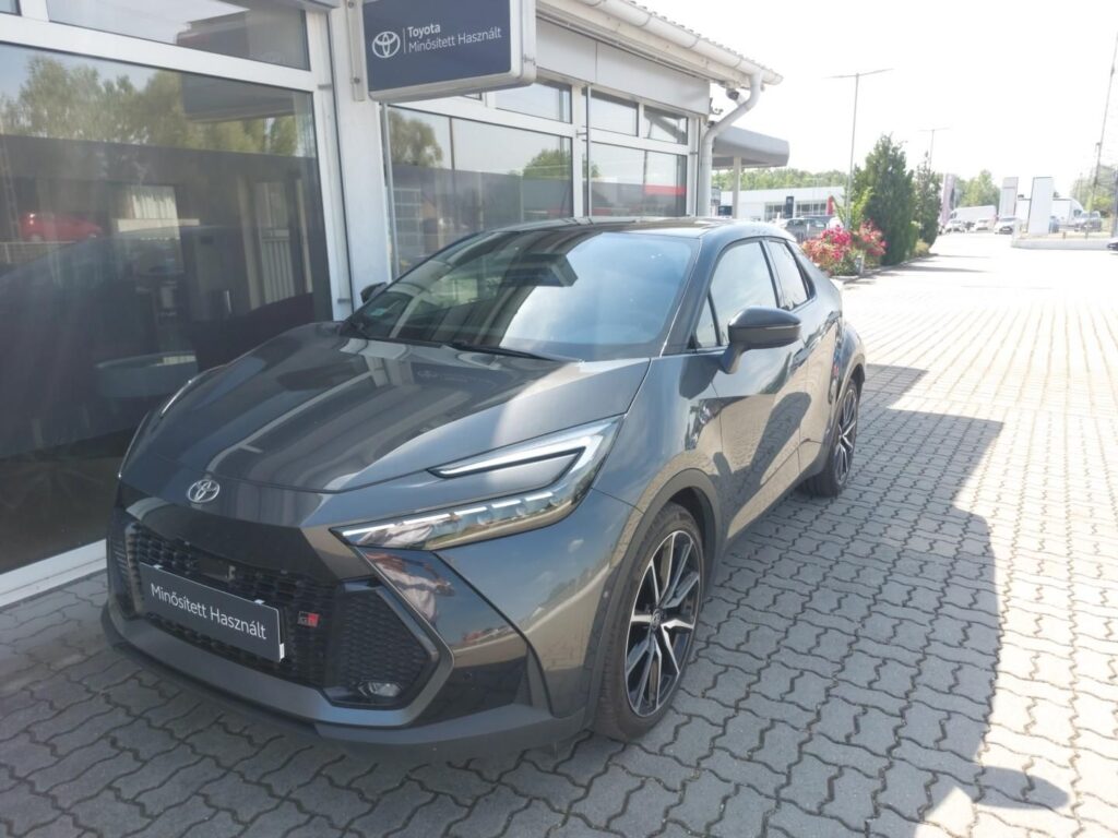 C-HR 2.0 Hybrid GR Sport Tech Premier Edition AWD e-CVT Magyarországi.vezetett szervízkönyv. összkerékhajtás