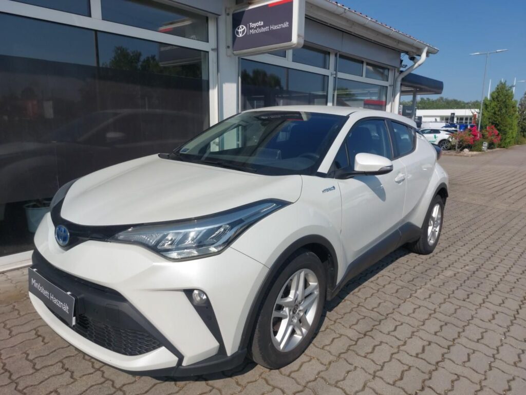 C-HR 1.8 Hybrid Comfort Business e-CVT Magyarországi vezetett szervízkönyv
