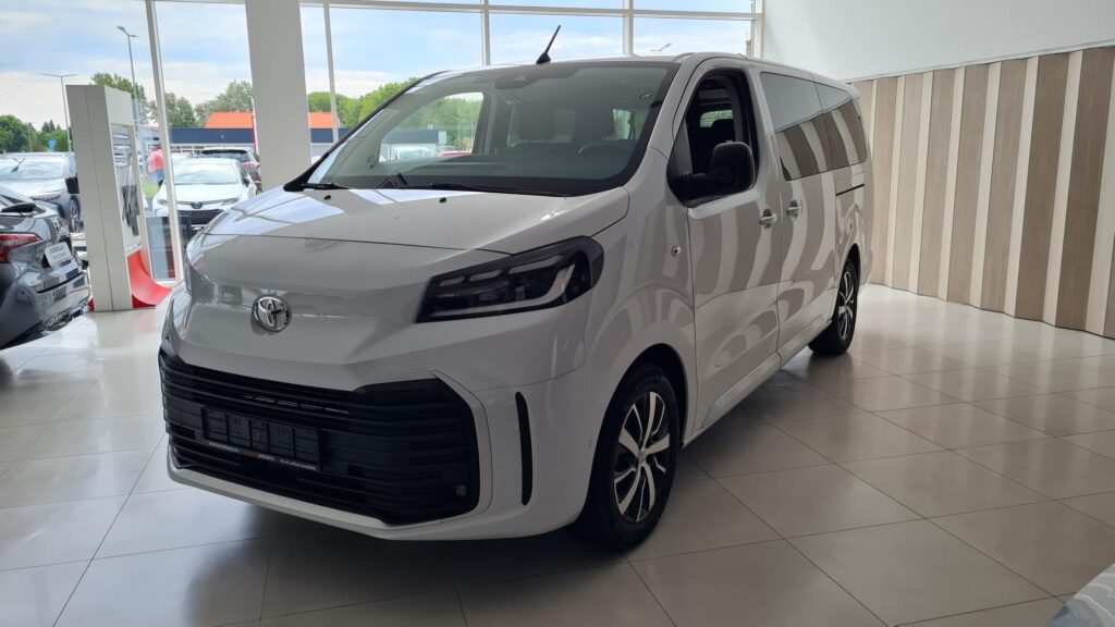 PROACE 2.0 D-4D Business Comfort – L2H1 (9 személyes ) Készletről