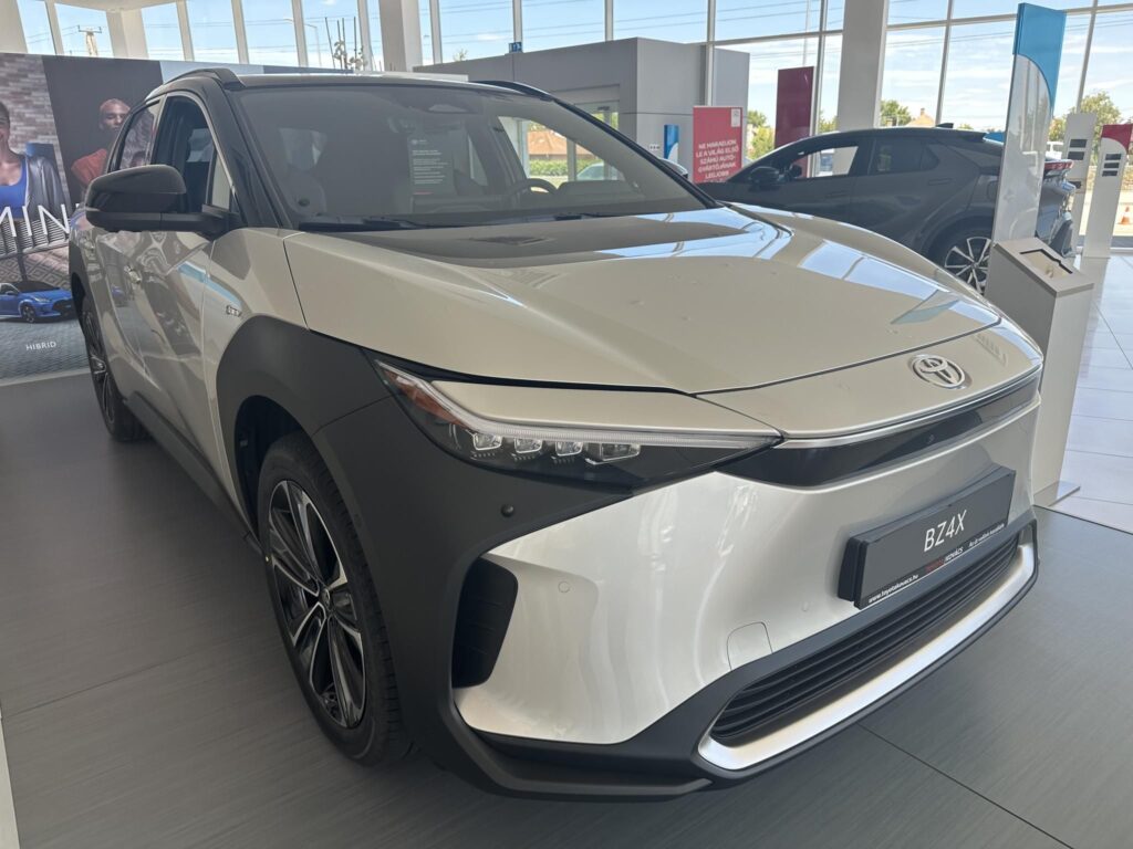 BZ4X Executive Azonnal elvihető készletről