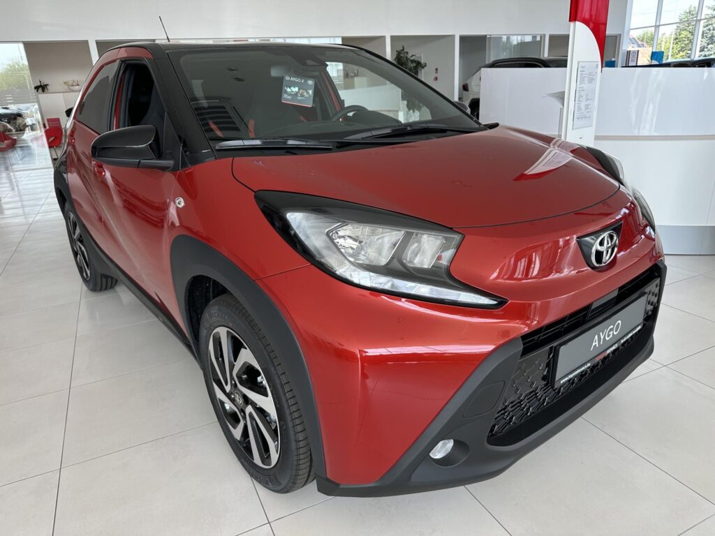AYGO X 1.0 VVT-i Style CVT