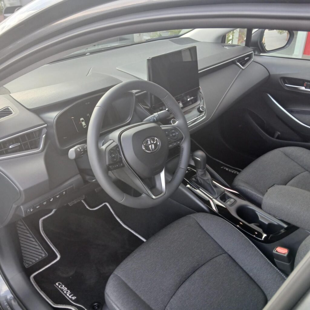 COROLLA Sedan 1.8 Hybrid Comfort Tech e-CVT akár 0% THM lízingre