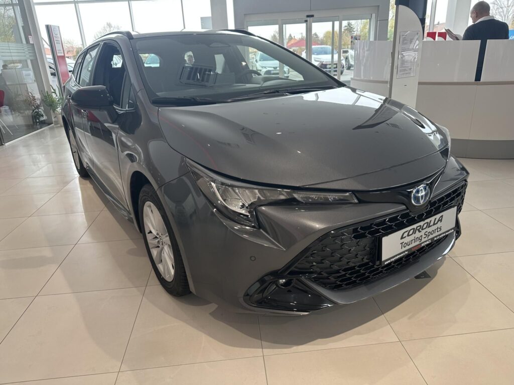 COROLLA Touring Sports 1.8 Hybrid Comfort Tech e-CVT Azonnal elvihető készletről