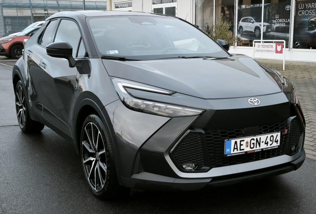 C-HR 2.0 Hybrid GR Sport Tech Premier Edition AWD e-CVT 2 ÉV GARANCIÁVAL!