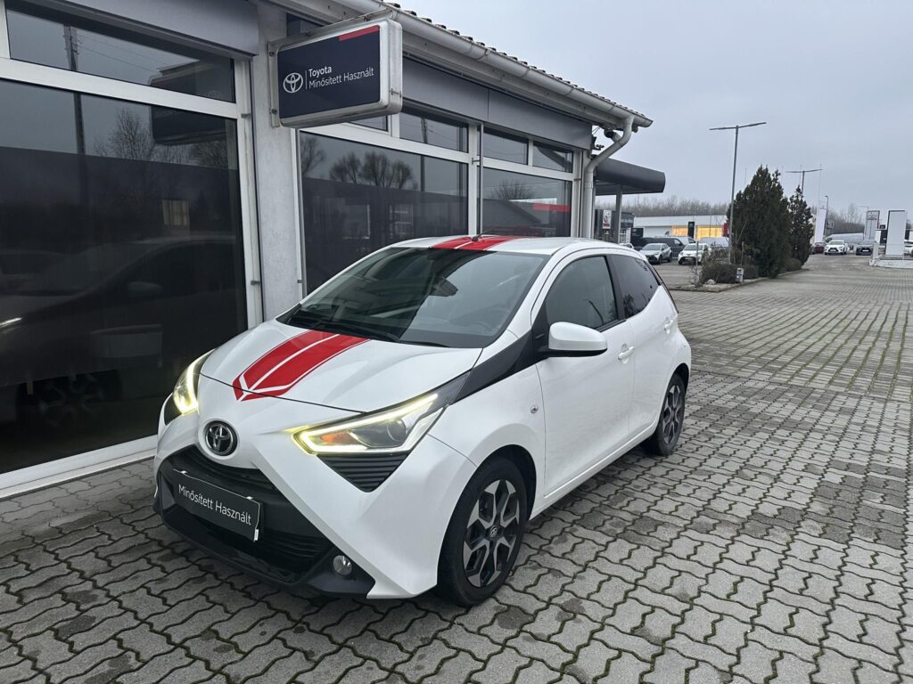 AYGO 1.0 x-play + style + connectivity