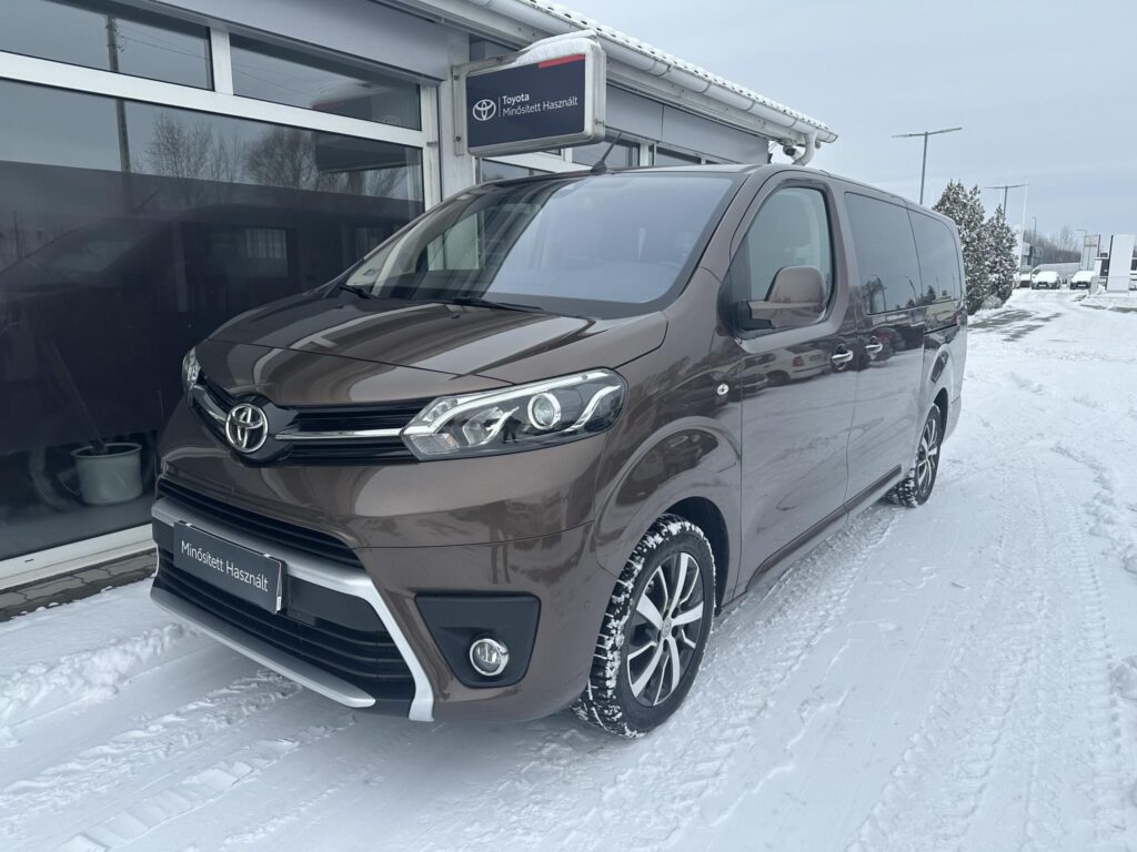 PROACE 2.0 D-4D Family Comfort L2H1 (Automata)