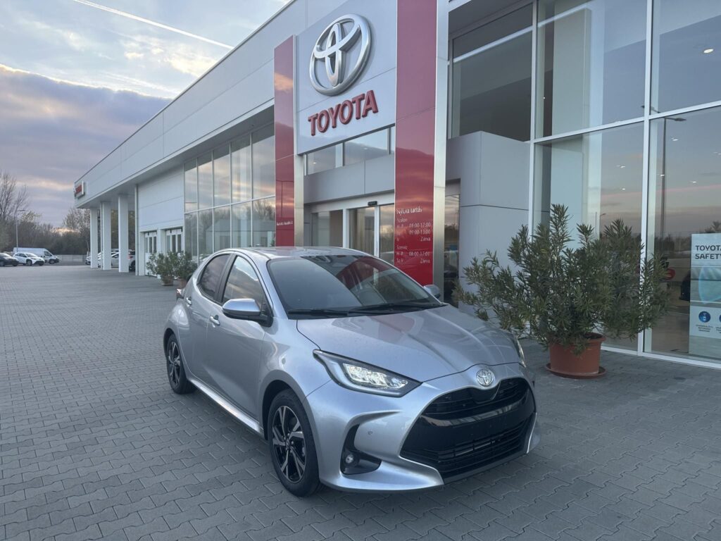 YARIS 1.5 Hybrid Style e-CVT 300.000 Ft értékű téli kerék kuponnal
