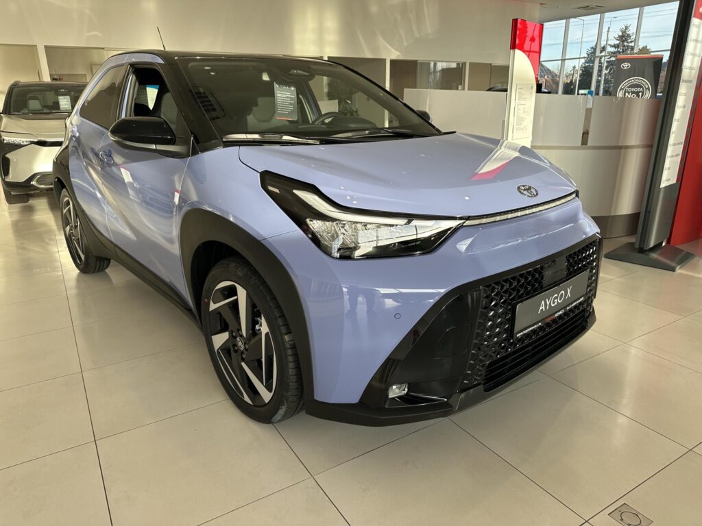 AYGO X 1.5 Hybrid Executive e-CVT