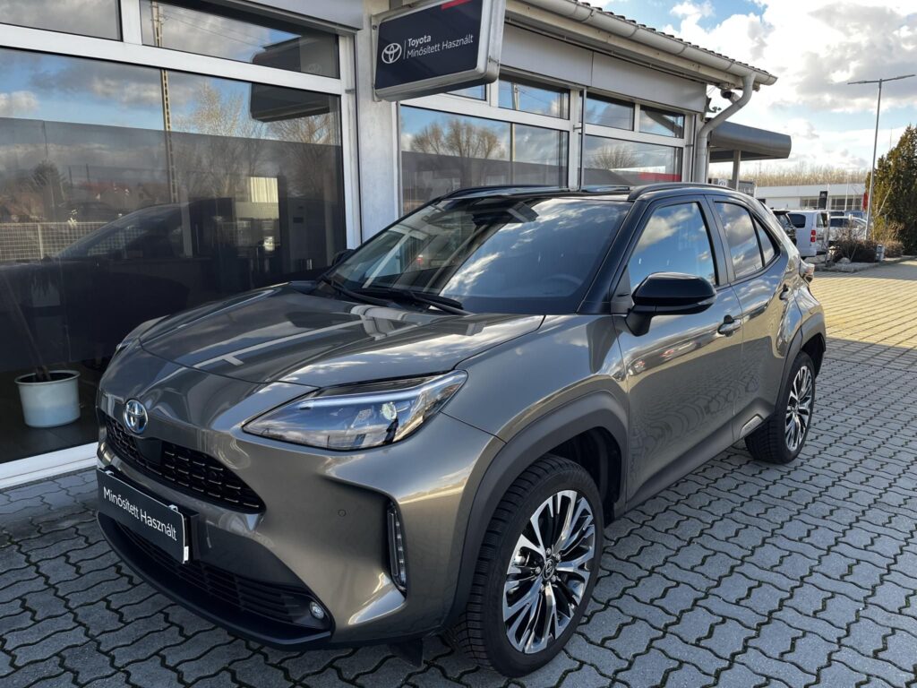 YARIS CROSS 1.5 Hybrid Executive Smart e-CVT Minősített használt garanciával!