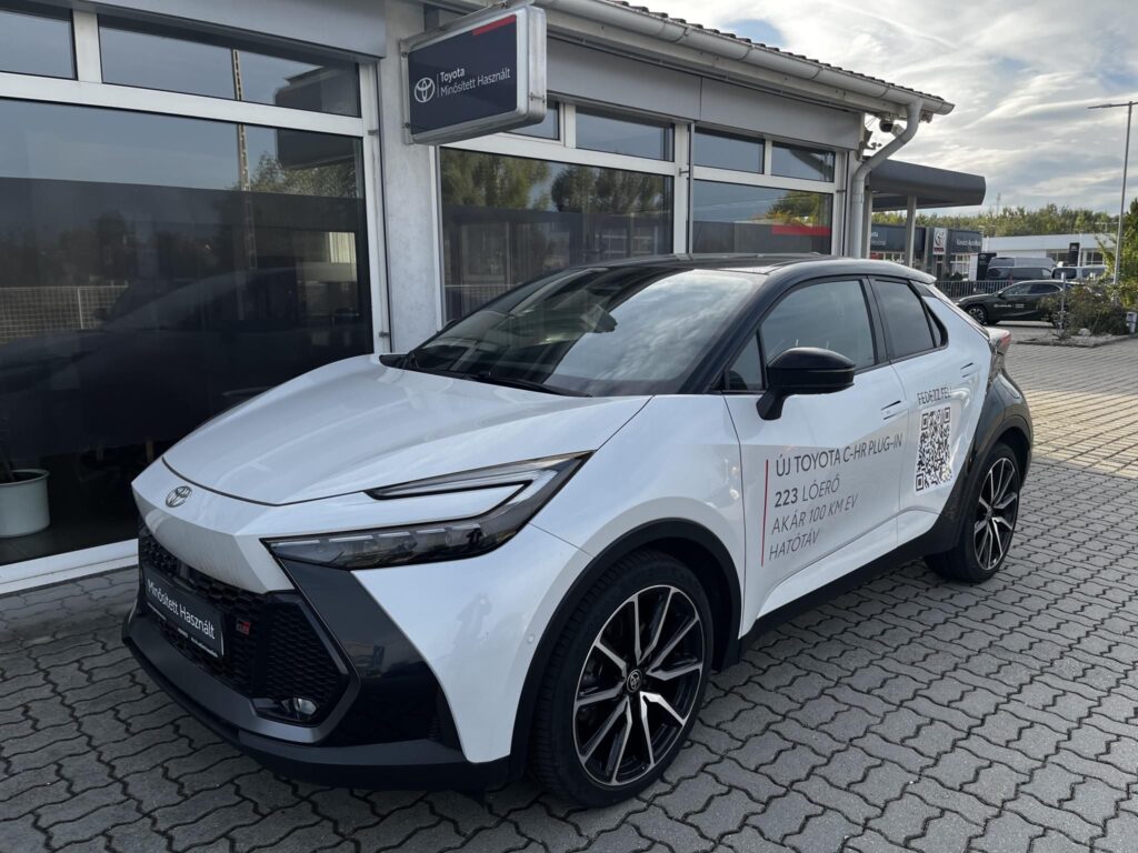 C-HR 2.0 PHEV GR Sport Tech Premier Edition e-CVT télikerék szettel!