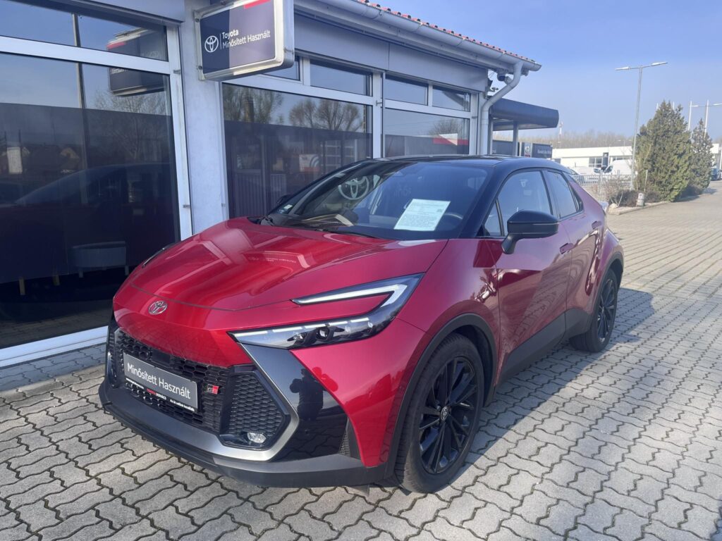 C-HR 2.0 Hybrid GR Sport e-CVT Minősített használtautó garanciával és 4 db téli gumival!