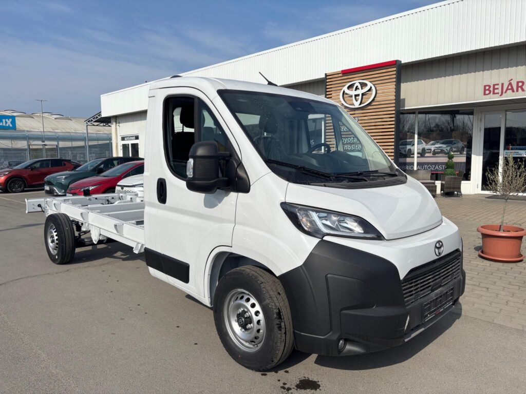 PROACE Max 2.2 D-4D L4 3.5 t Active