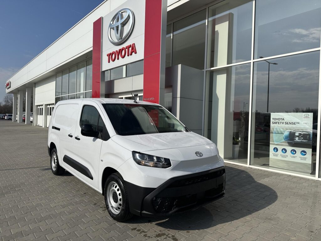 PROACE City 1.5 D Active Smart Cargo Multimedia L2H1