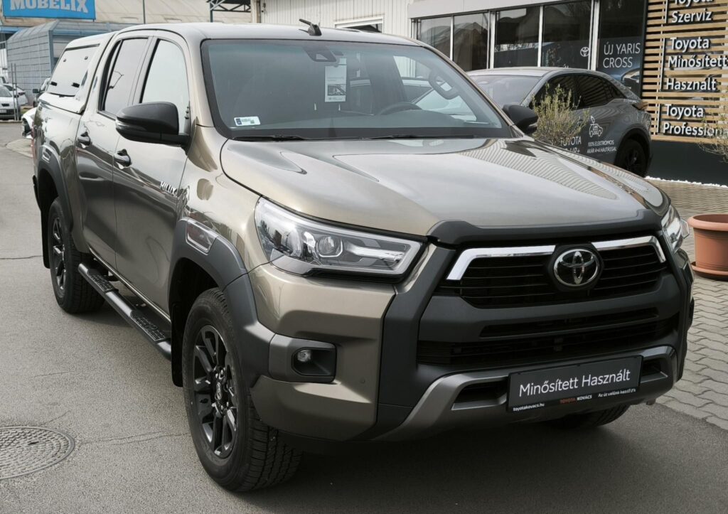 HI LUX Hilux 2.8 D-4D 4×4 Double Invincible (Automata) 2 ÉV GARANCIÁVAL!