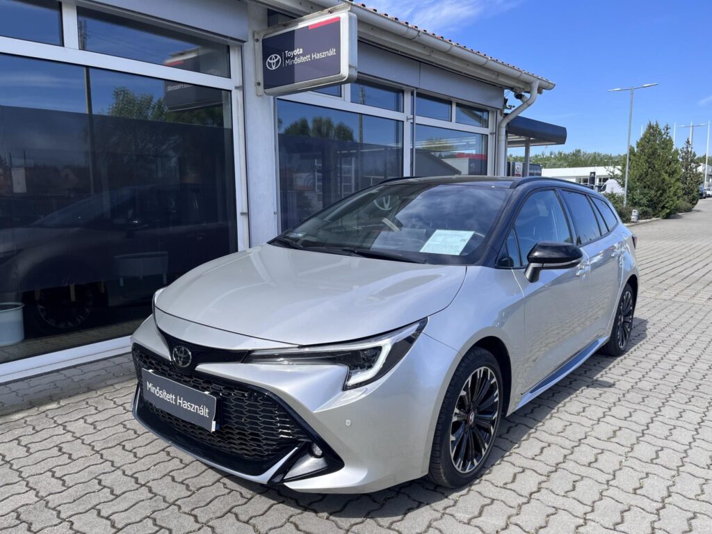 COROLLA Touring Sports 2.0 Hybrid GR Sport e-CVT Minősített használtautó garanciával és 4 db téli gumival!