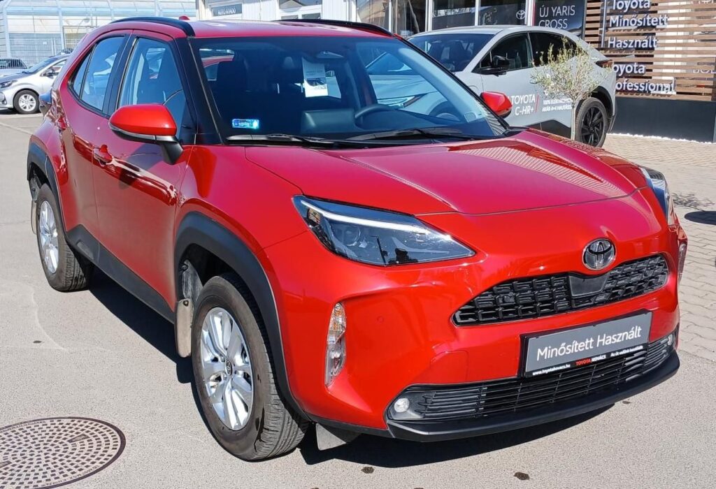 YARIS CROSS 1.5 Hybrid Comfort e-CVT 2 ÉV GARANCIÁVAL!