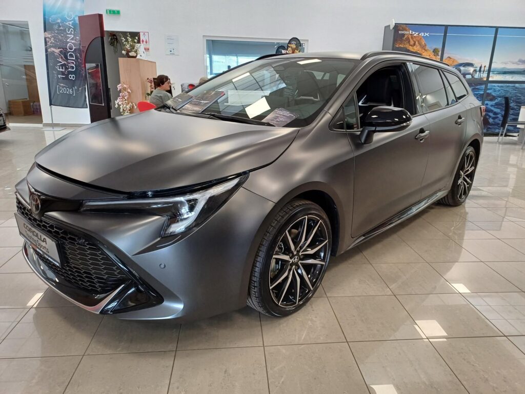 COROLLA 2.0 Hybrid GR Sport e-CVT készletről azonnal!