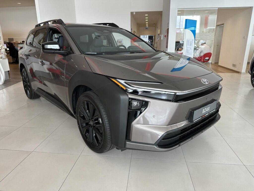 BZ4X Touring Executive VIP AWD Készletről azonnal eléhető