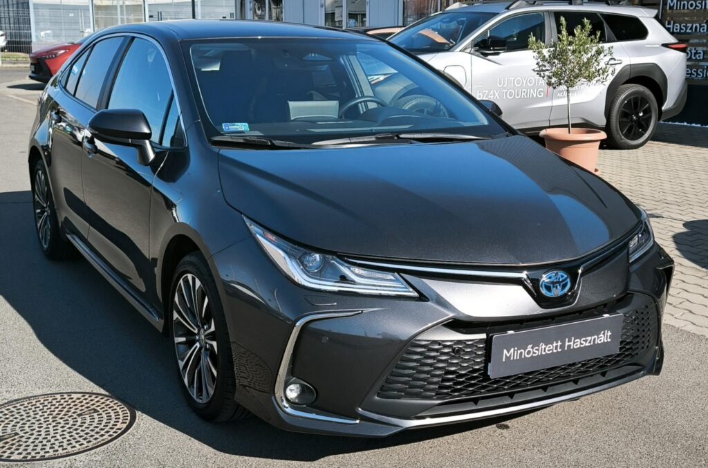 COROLLA Sedan 1.8 Hybrid Style e-CVT 2 ÉV GARANCIÁVAL! ÁFÁS!