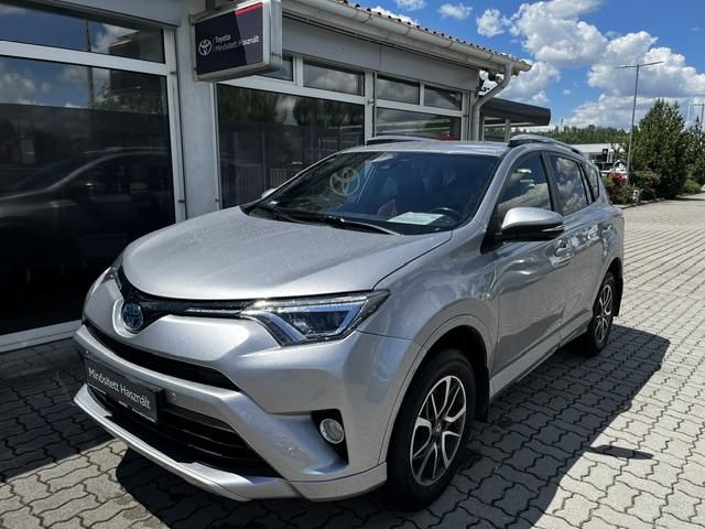 RAV 4 Rav4 2.5 Hybrid Selection Silver 2WD e-CVT Minősített használtautó garanciával! Téli szerelt kerékszettel!