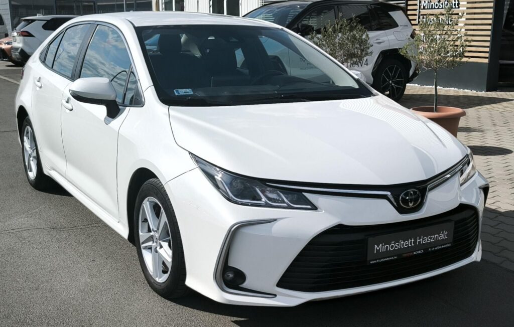 COROLLA Sedan 1.6 Comfort 2 ÉV GARANCIÁVAL!
