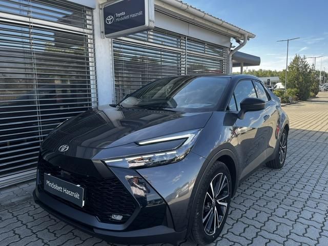 C-HR 2.0 PHEV Executive e-CVT Minősített használtautó garanciával és 4 db téli gumival!
