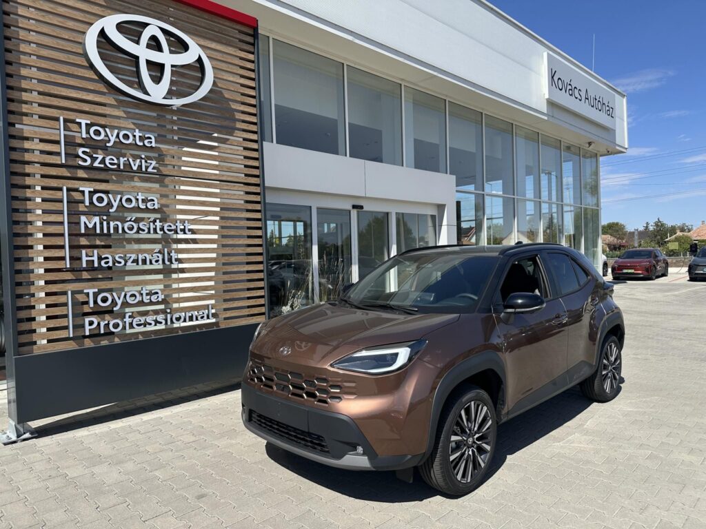 YARIS CROSS 1.5 Hybrid Executive bi-tone Tech AWD e-CVT VIP