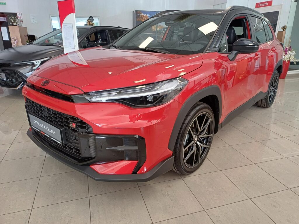 COROLLA CROSS 2.0 Hybrid GR Sport e-CVT Azonnal elvihető!