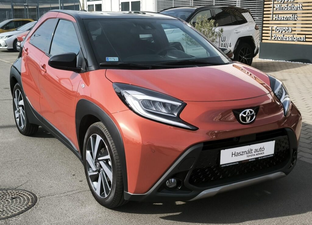 AYGO X 1.0 VVT-i Executive Smart